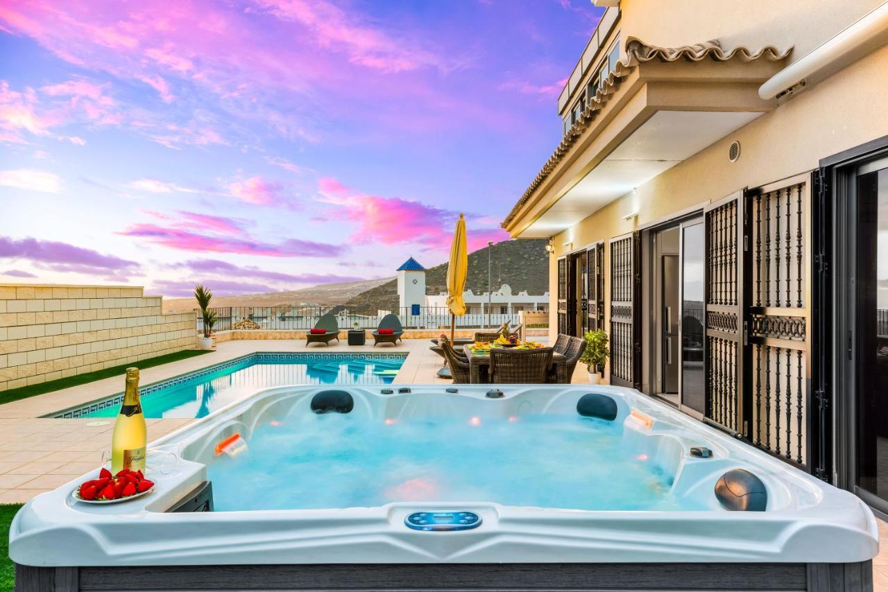 Вилла Torviscas Sunset 4 & Private Jacuzzi *